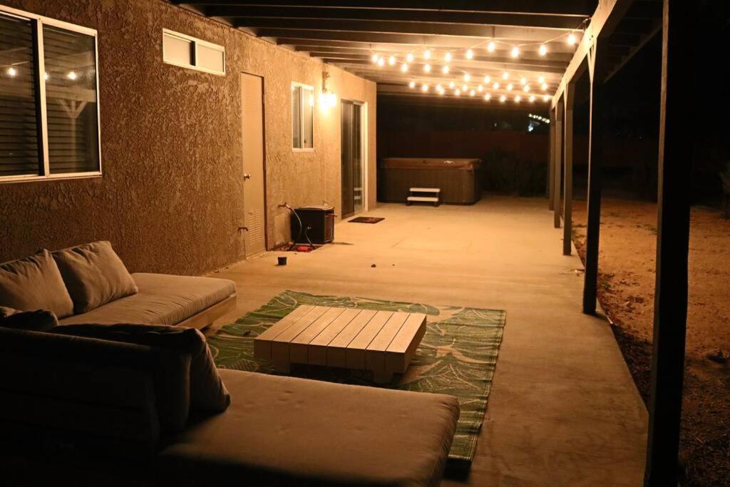 Cheerful 2Bedroom Home With Hot Tub And Cowboy Pool In Joshua Tree Exterior photo